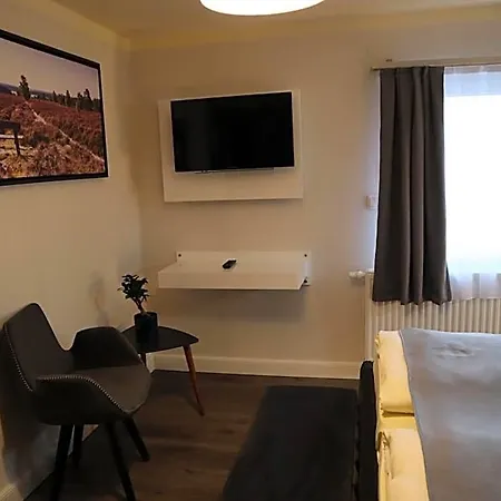 Bispinger Hof Hotel *
