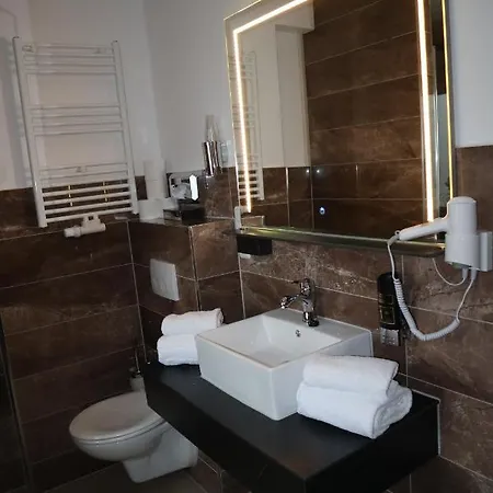 Отель Bispinger Hof *