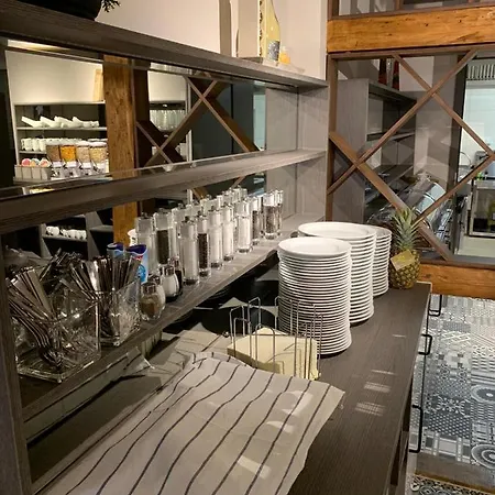 Bispinger Hof Hotel *