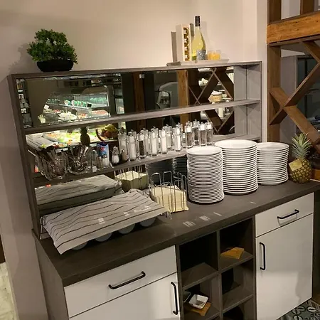 Bispinger Hof Hotel *