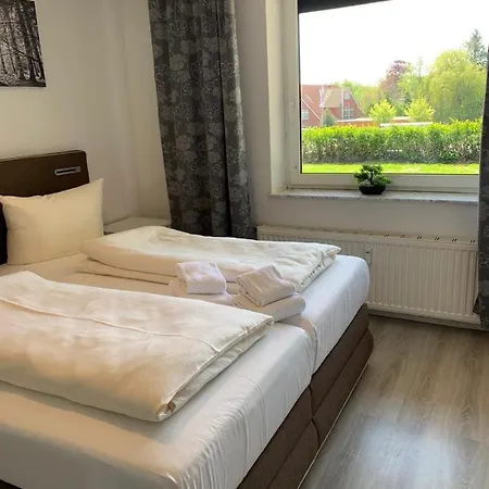 Bispinger Hof Hotel *